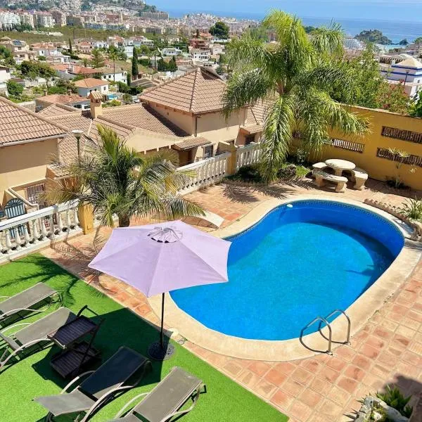 CHALET CON PISCINAS Y VISTAS DE ENSUEÑO, hotel v destinaci Almuñécar