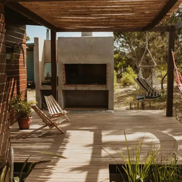 Casa Canela - se reserva con seña, hotel em Punta Del Diablo