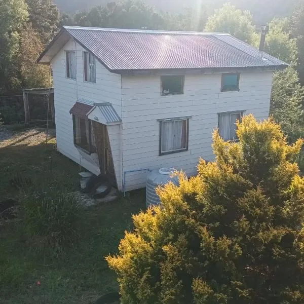 Cabaña Hornopiren 1, hotel in Hornopiren