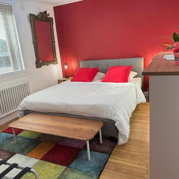 Domus 26 Chambre Meridionalis, khách sạn ở Montaigu-Vendée