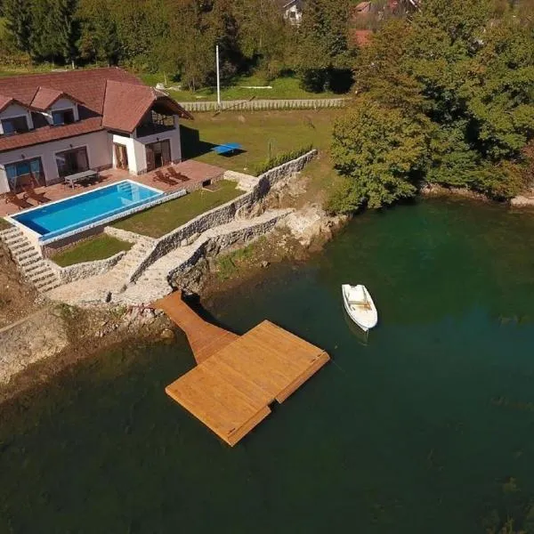House Sablja, hotel in Ogulin