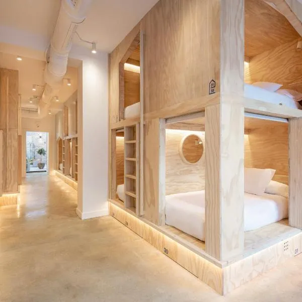 Colo Colo Hostel Valencia, hotel ve Valencii