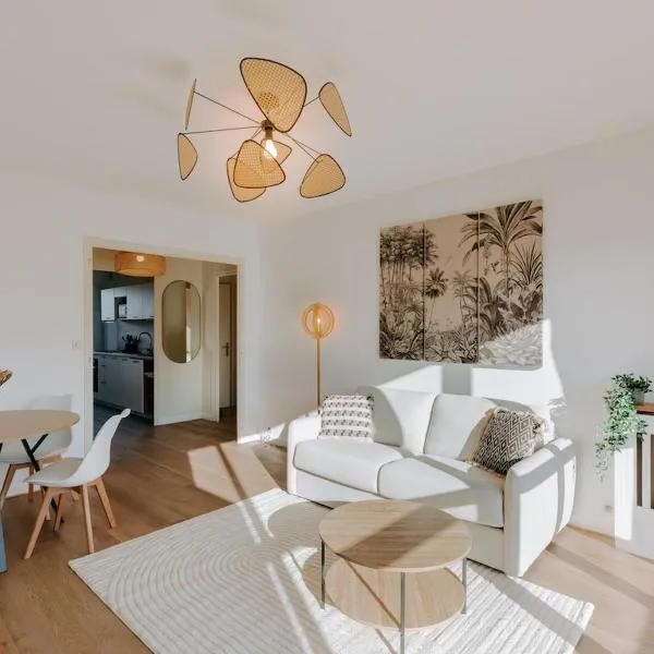 Appartement T2 cosy - Garage privé - WiFi, hotel v destinaci Chambéry