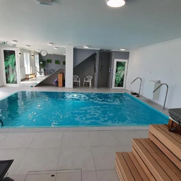 Delux Apartman Dombrád, hotel in Dombrád