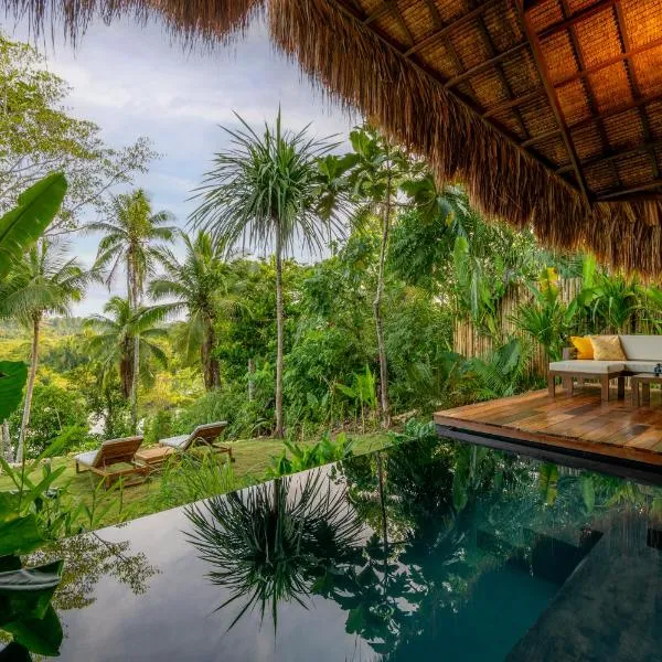 Private Villa with Pool - Kalani River Villas, hotel em General Luna