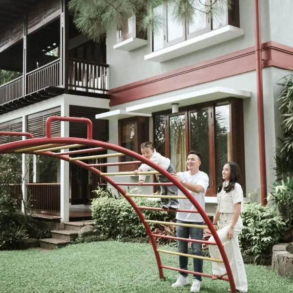 Rumah Pelita near Lembang FREE WIFI - Villa Lantera, hotel in Bandung
