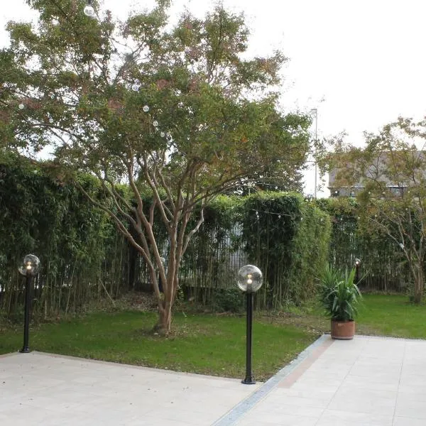 Bistro by Sigor, hotel v destinaci Peschiera Borromeo
