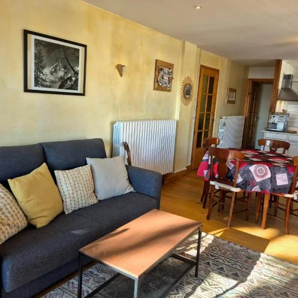 Appartement cosy au cœur de La Féclaz, hotel v destinaci La Feclaz
