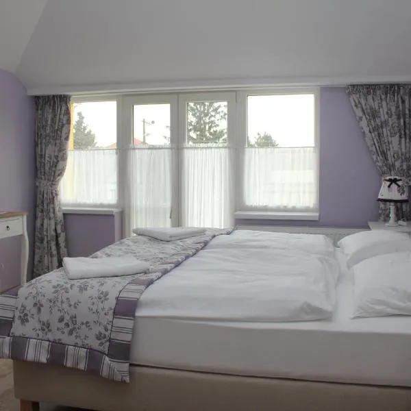 Sweet Home Residence Gbelce, מלון בGbelce