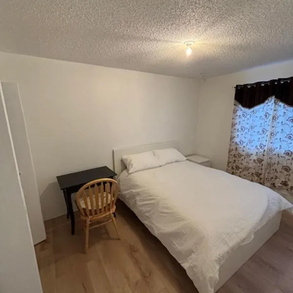 Kevin Calgary Beddington Home, hotel in Calgary