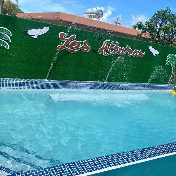 Las Alturas Loft 301, ξενοδοχείο σε Aguadilla