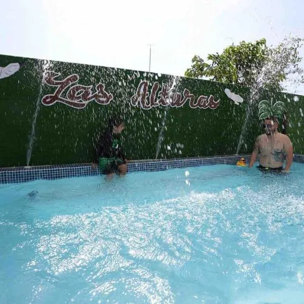 Las Alturas Loft 303, ξενοδοχείο σε Aguadilla