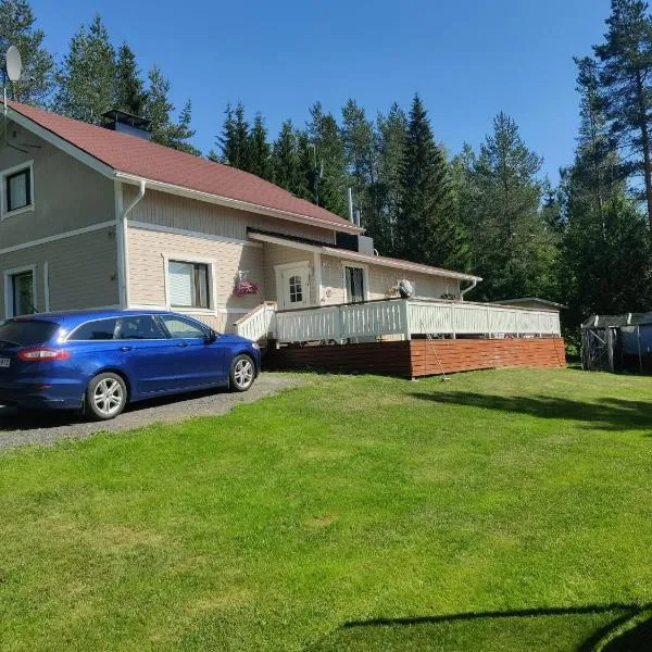 Huruvaarantien talo, hotel in Karunki