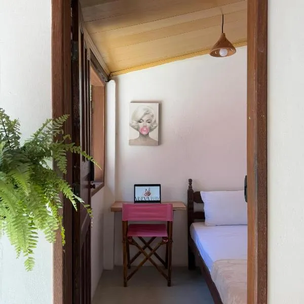 Vulva Trancoso WOMEN-ONLY HOSTEL & FEMINIST CLUB, hotel v destinaci Trancoso