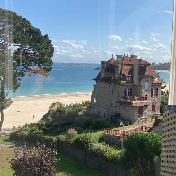Appartement Newport vue mer, hotel v destinaci Saint-Cast-le-Guildo