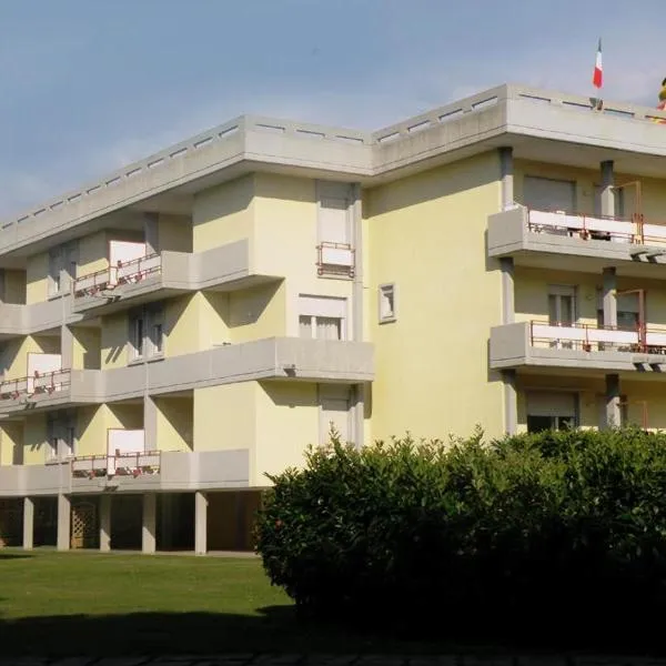 Residence with swimming pool in Luni Mare, hotel a Fiumaretta di Ameglia