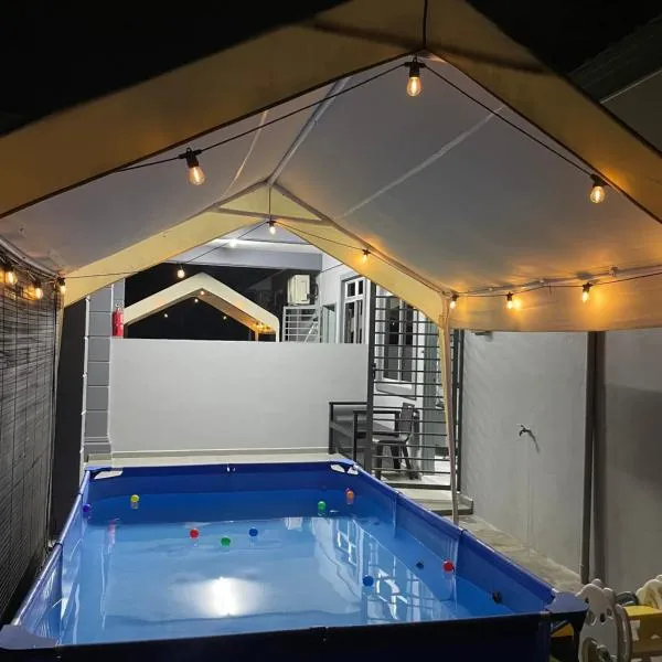 Altizat Homestay - Pool ا Bbq ا Netflix ا Wifi, hotel v destinaci Melaka