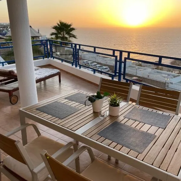 Sunny Seaview Modern apt - pool and beach access, hotel in Taurito
