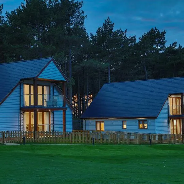 Le Strange Arms Garden Lodges, hotel in Hunstanton