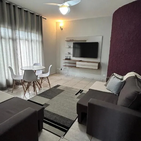 Casa com excelente localização!, hotel v destinaci São Roque