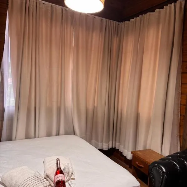 Pousada Recanto do Canário Suite 4 Premium, hotel in Governador Celso Ramos