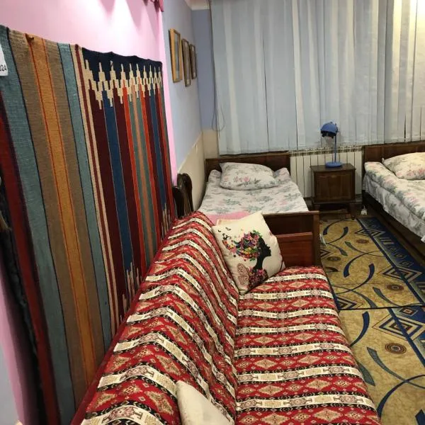 Dom Polski, hotel v destinaci Gjumri