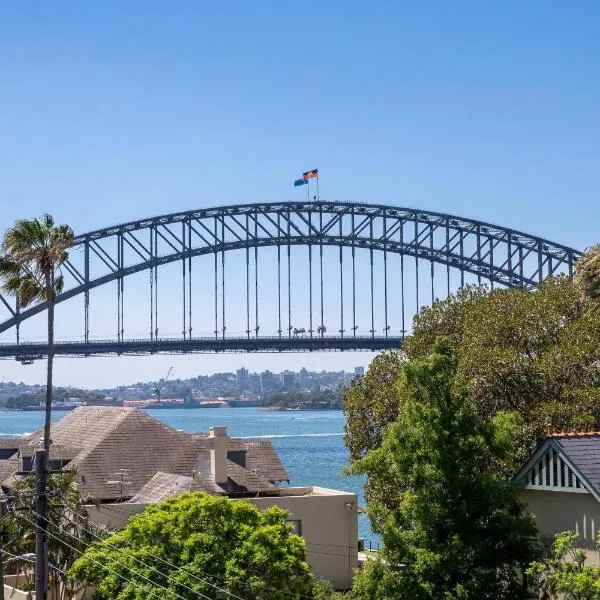 Magical Sydney Escape with Harbour Views & Parking, hotel en Sídney
