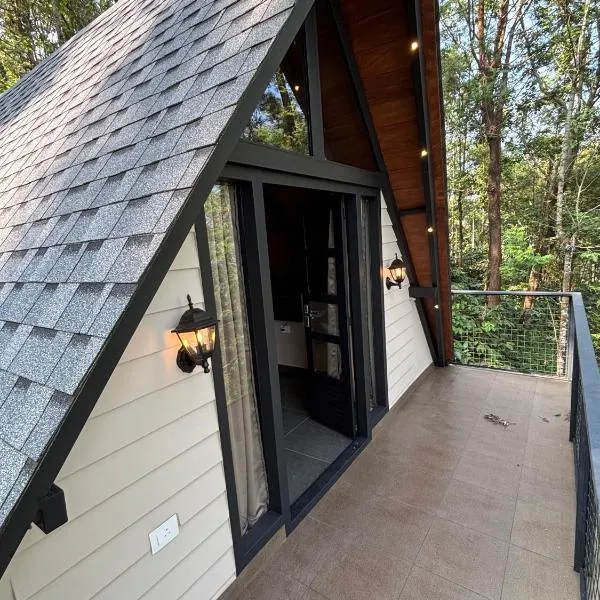 Cicadas Nature Resort - A Frame cottages, hotel en Wayanad