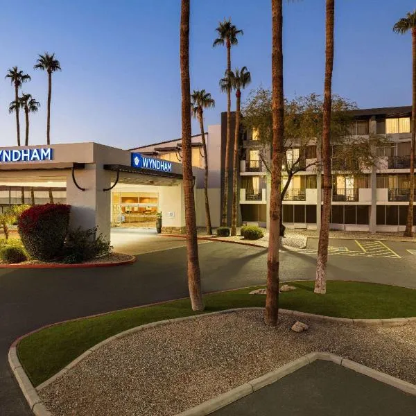 Wyndham Phoenix Airport - Tempe, hotell sihtkohas Tempe