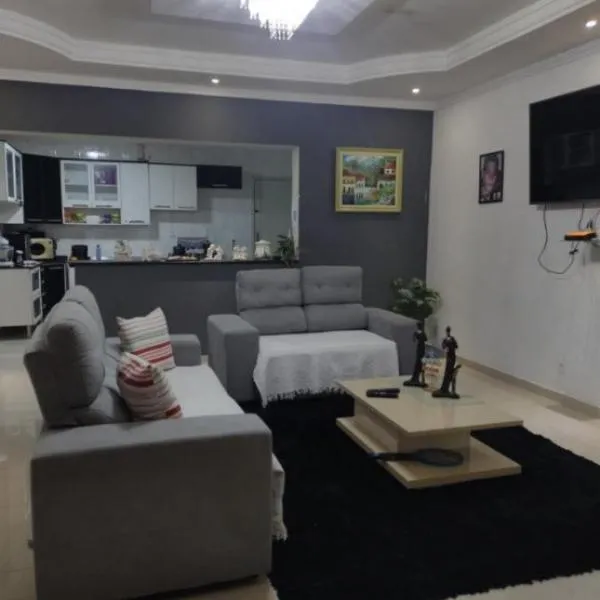 casa de temporada em Piranhas ótimo lugar e conforto lila, hotel in Piranhas