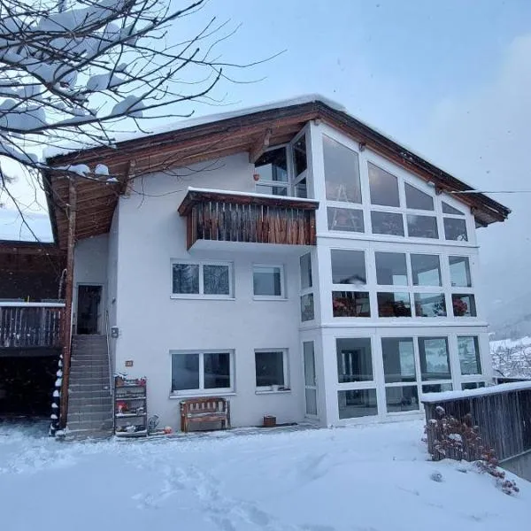 Haus Statz 48, hotel a Matrei am Brenner
