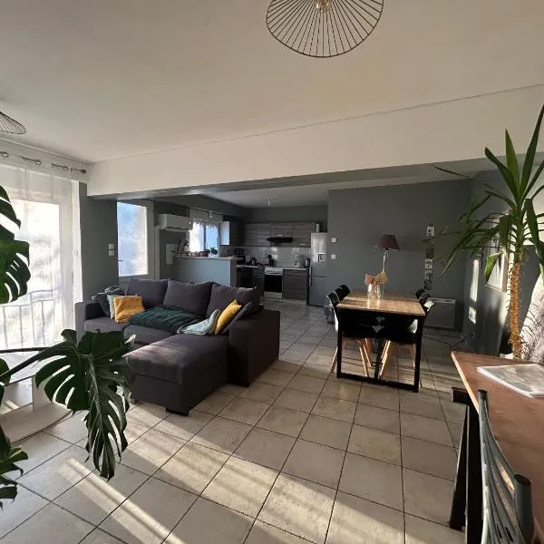 Maison cosy - Entre les deux collines, hotel em Saint-Michel-sur-Savasse