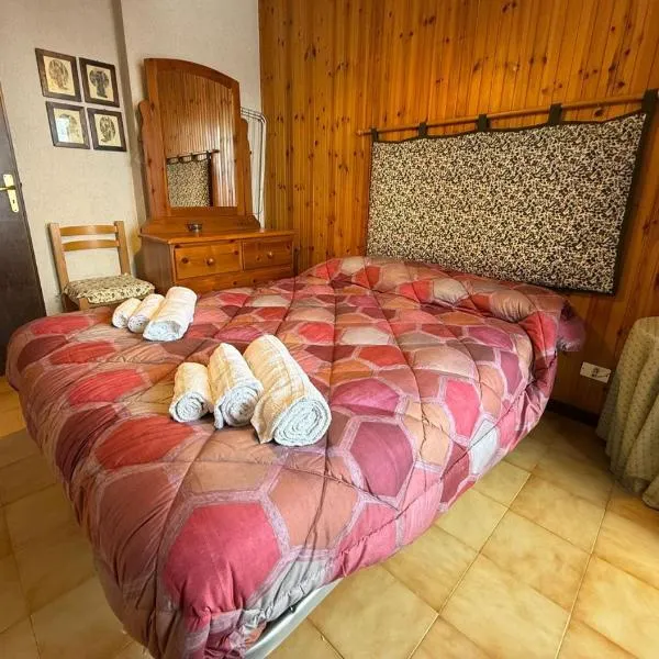 PALAGHIACCIO - 6 posti letto affianco al palaghiaccio di Roccaraso، فندق في روكاراسو