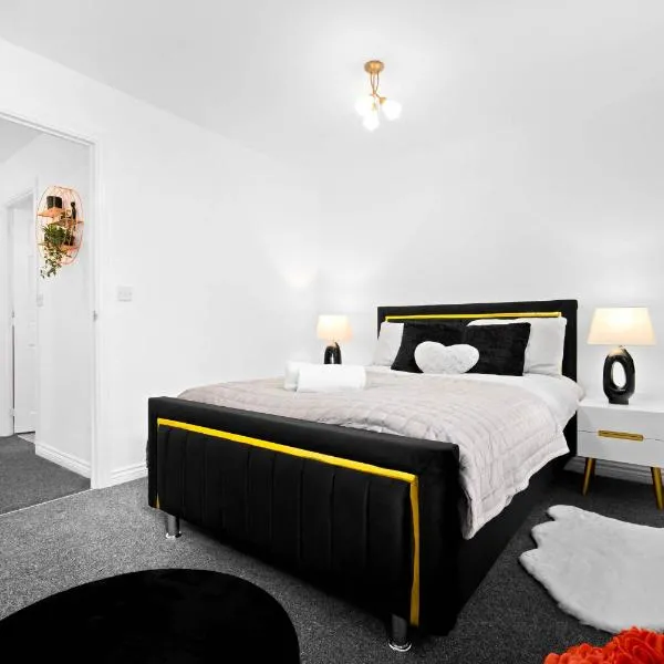 Harmony House 3 Bedroom New Build for Families, Contractors, Black Country Museum Sleeps 6, хотел в Типтън