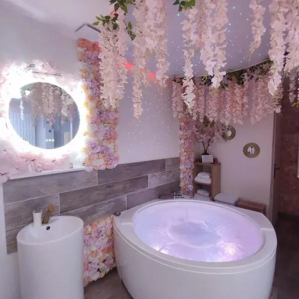 Cocon des Merveilles - balnéo ronde avec cascade, hotel in Le Havre