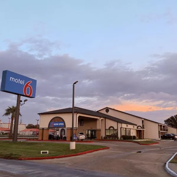 Motel 6 La Porte, TX, hotel v destinaci La Porte