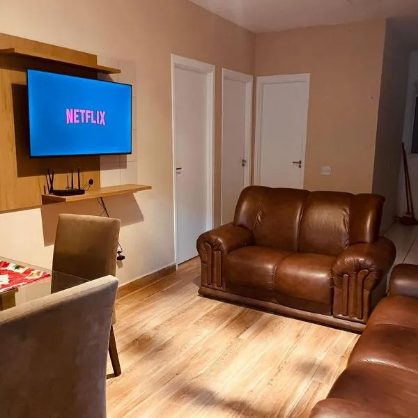 Aconchegante Apartamento na Praia da Enseada Guarujá, hotel in Guarujá