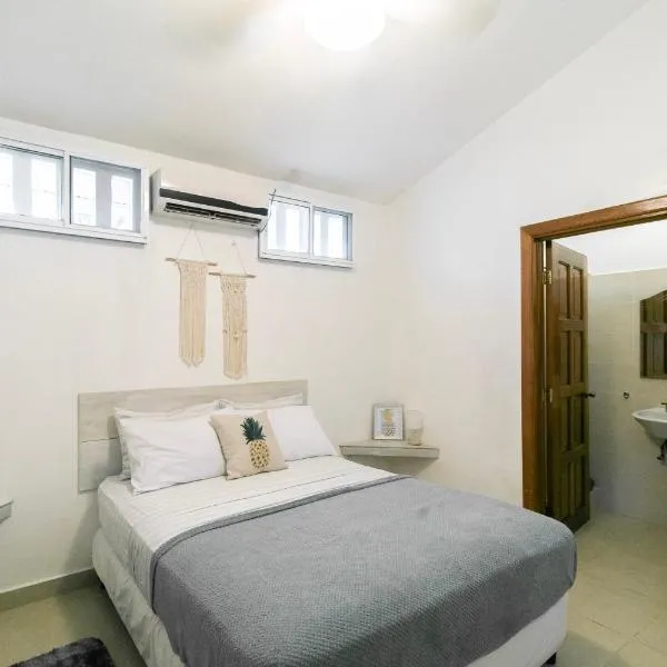 Pineapple House, hotell sihtkohas Bocas Town