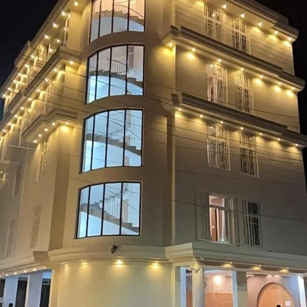 RadhaKrishna Executive, hotel in Tuljapur