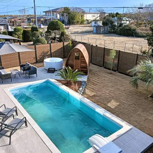 Color Bee Villa 99 海の見える貸別荘,プライベートプール, サウナ, ジャグチ,ドッグラン,BBQ付き, hotel v destinaci Shirako