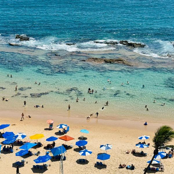 Belíssimo apartamento com uma vista mar espetacular na Barra - No circuito do Carnaval de Salvador - Em frente a praia
