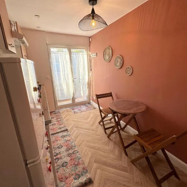 Gite du paradis, hotel v destinácii Le Luc