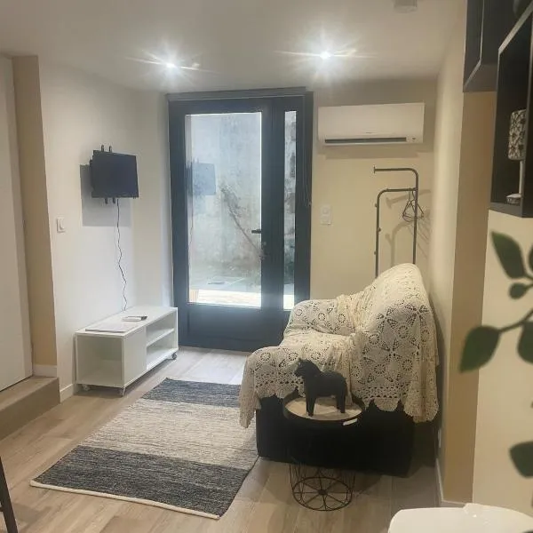 Joli gîte dans une installation équestre, hotel v destinaci Donnezac