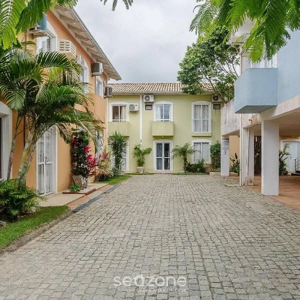 CCM - Condomínio a 150m da Praia do Mariscal, Hotel in Canto Grande