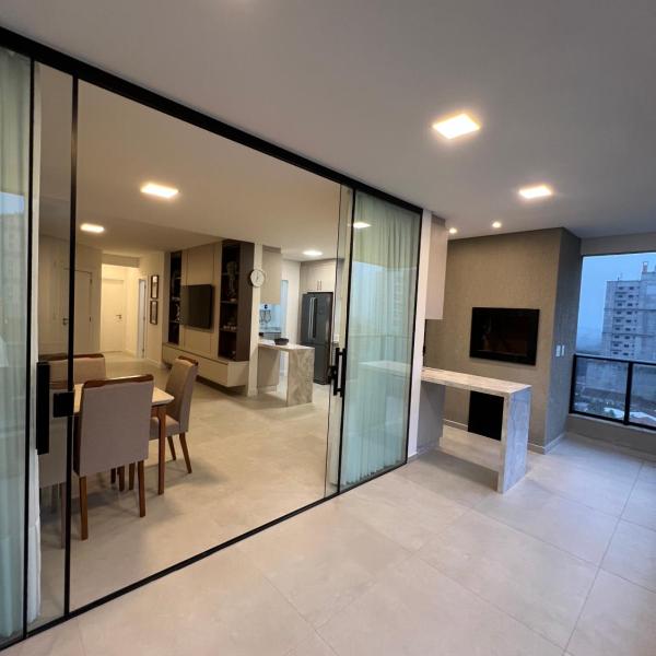 Apartamento de luxo novíssimo em meia praia itapema