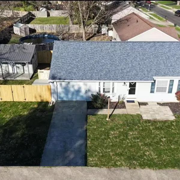 Ranch - 3 Bed Room - Hot Tub - King Bed - Fenced - Pets - Kids - WiFi, hotel v destinaci Columbus