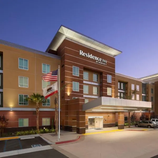 Residence Inn by Marriott Ontario Rancho Cucamonga, hotel v destinaci Rancho Cucamonga