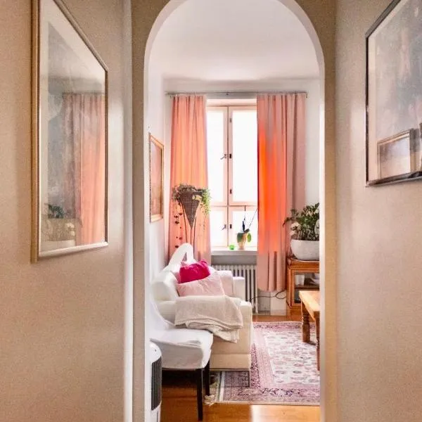 3 Lovely rooms in Helsinki center., hôtel à Helsinki