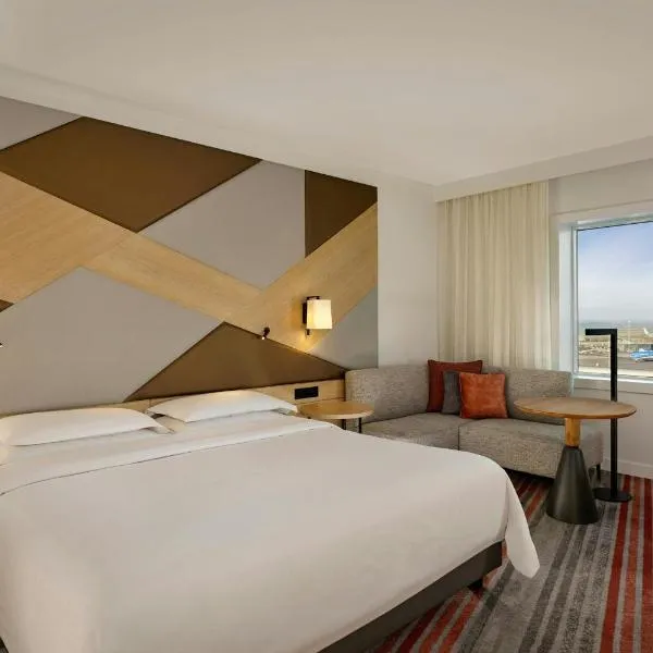 Sheraton Amsterdam Airport Hotel and Conference Center、スキポールのホテル