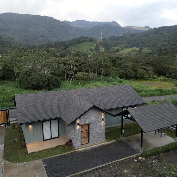 Retreat Boquete Cabins, ξενοδοχείο σε Bajo Boquete